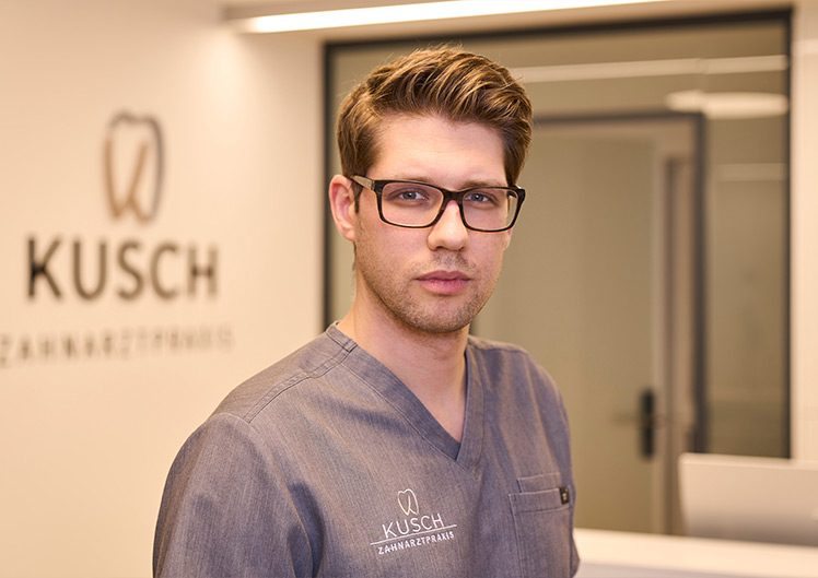 Dr. Alexander Kusch